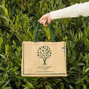 ★The  Collection THE QUEEN'S GREEN CANOPY SHOPPING BAG jute-shopping-bag-1.jpg
